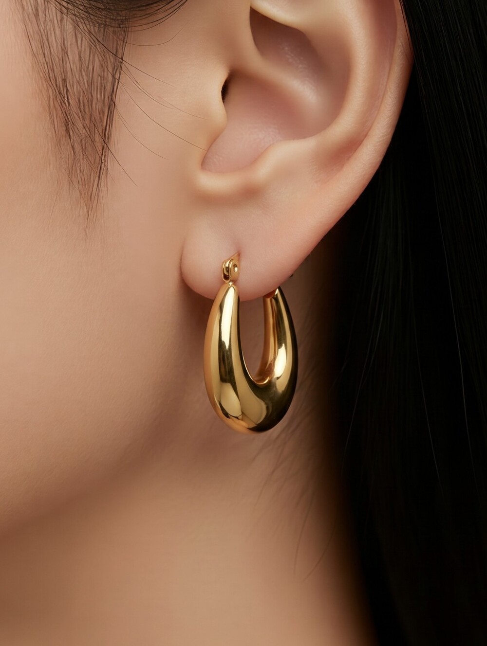Chunky Gold Oval Hoop Earrings Stainless Steel 26mm Polished 18K Minimalist Chic